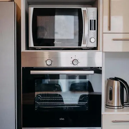 Coeur De #b1 - Privee Dans Partagee - Proche Commerces Et Transports דירה שולה