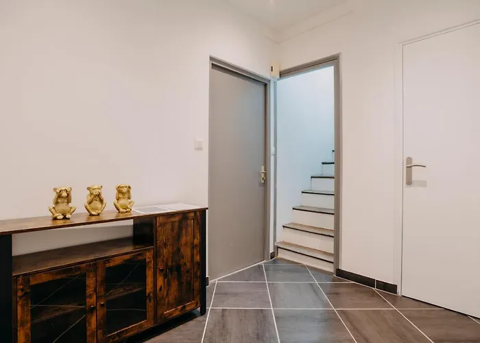 Coeur De #b1 - Privée Dans Partagée - Proche Commerces Et Transports * Cholet